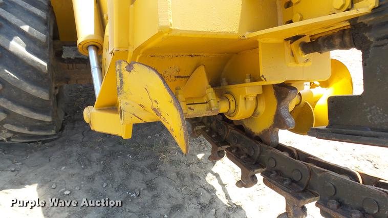 image for item DX9437 2002 Vermeer V8550A trencher