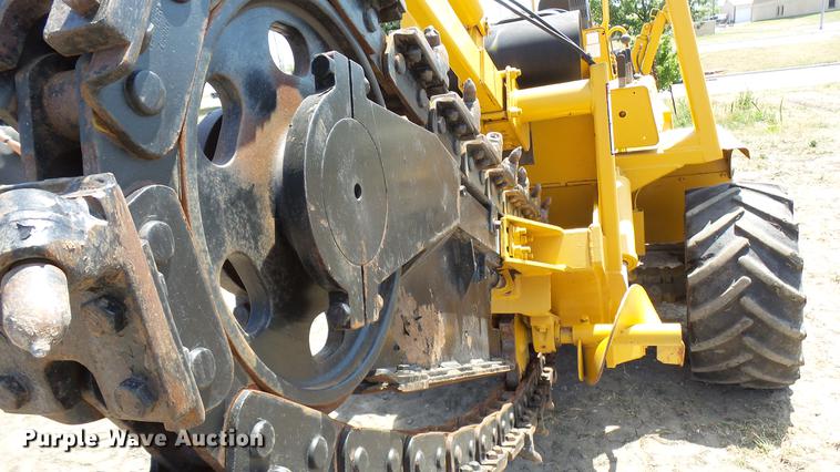 image for item DX9437 2002 Vermeer V8550A trencher