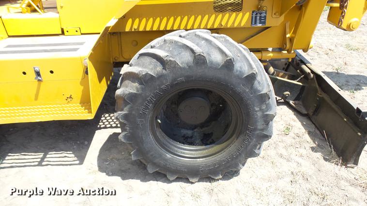 image for item DX9437 2002 Vermeer V8550A trencher