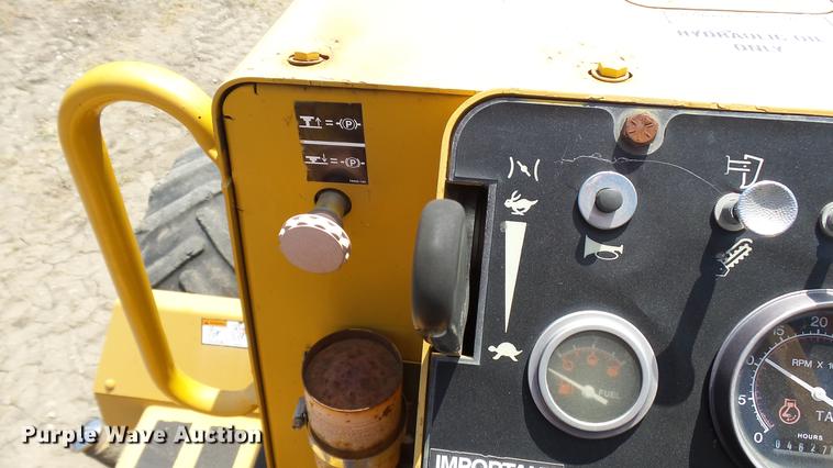 image for item DX9437 2002 Vermeer V8550A trencher