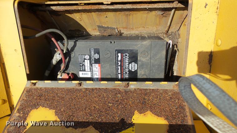 image for item DX9437 2002 Vermeer V8550A trencher