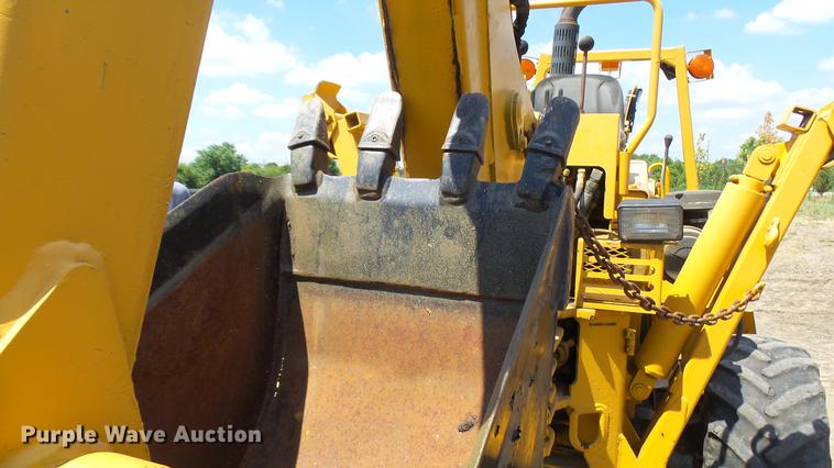 image for item DX9437 2002 Vermeer V8550A trencher
