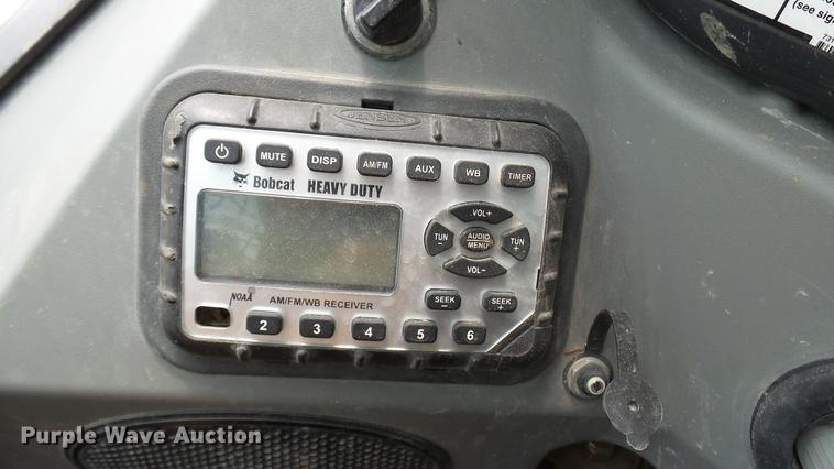 image for item DX9439 2014 Bobcat S650 skid steer