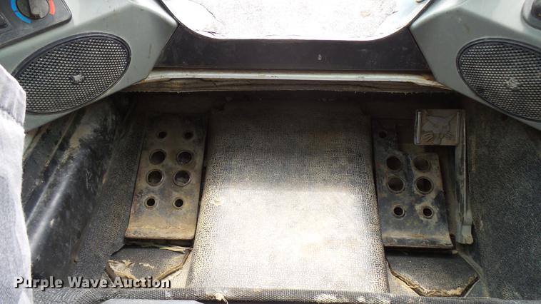 image for item DX9439 2014 Bobcat S650 skid steer