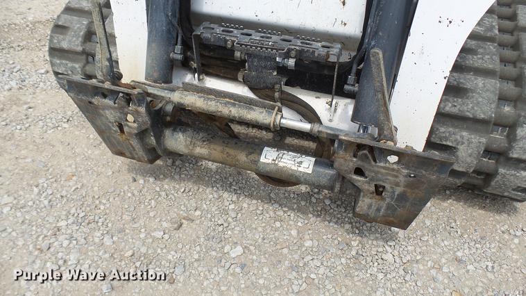 image for item DX9442 2017 Bobcat T650 skid steer