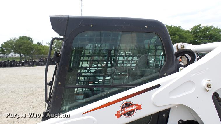 image for item DX9442 2017 Bobcat T650 skid steer