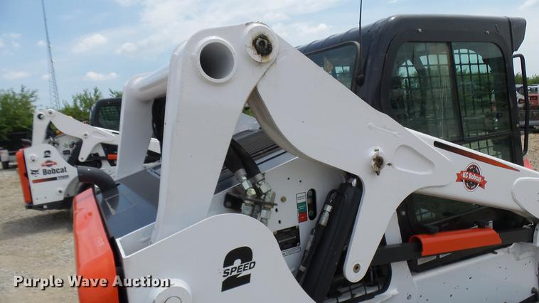image for item DX9442 2017 Bobcat T650 skid steer