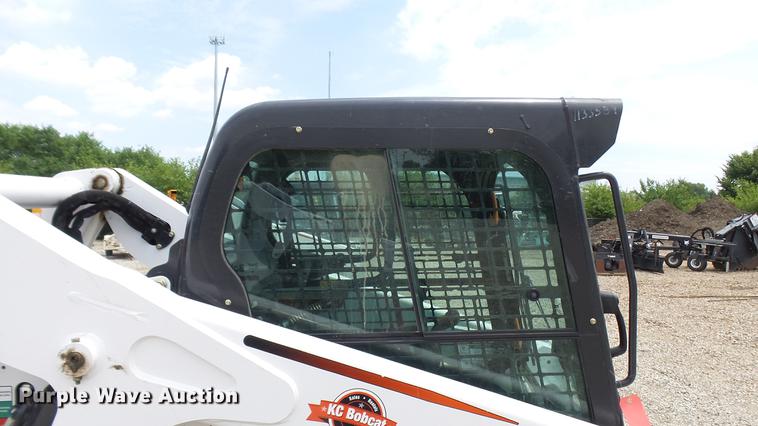 image for item DX9442 2017 Bobcat T650 skid steer