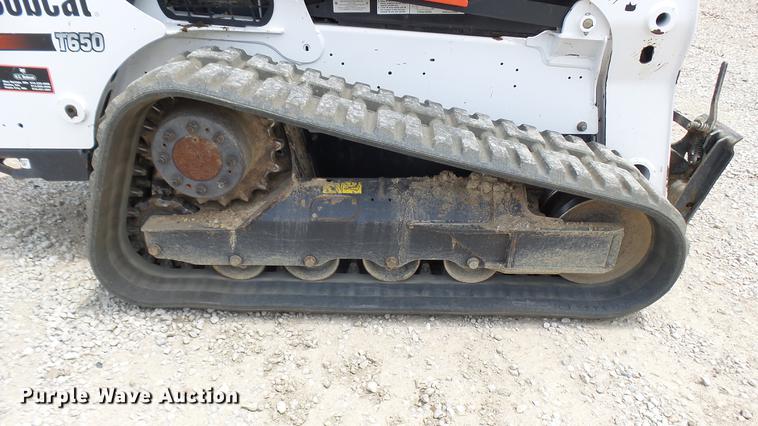 image for item DX9442 2017 Bobcat T650 skid steer