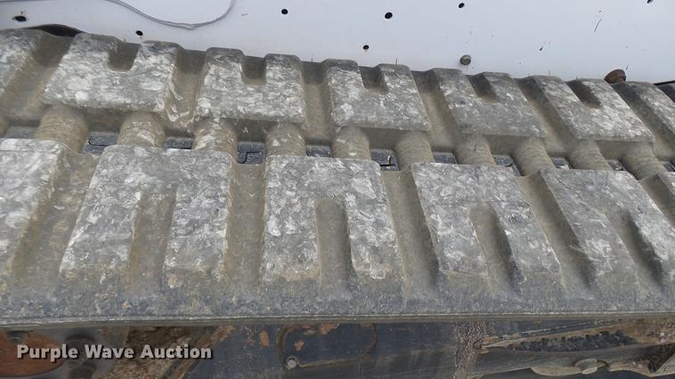 image for item DX9442 2017 Bobcat T650 skid steer