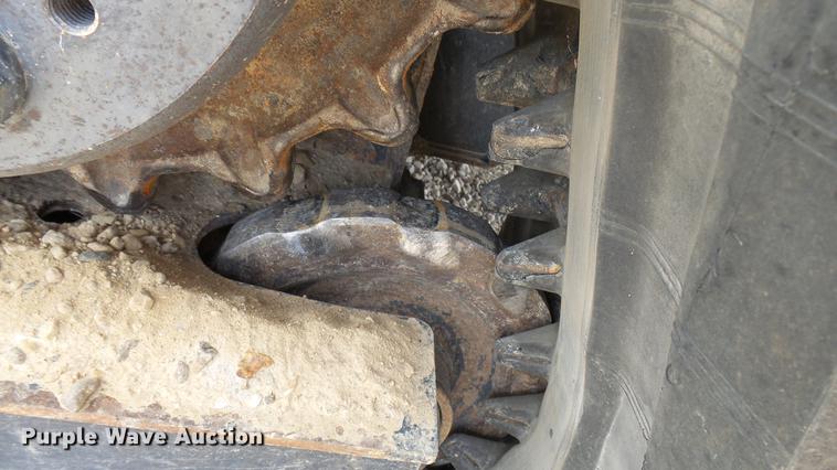 image for item DX9442 2017 Bobcat T650 skid steer