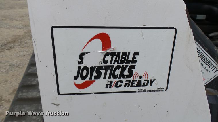 image for item DX9442 2017 Bobcat T650 skid steer