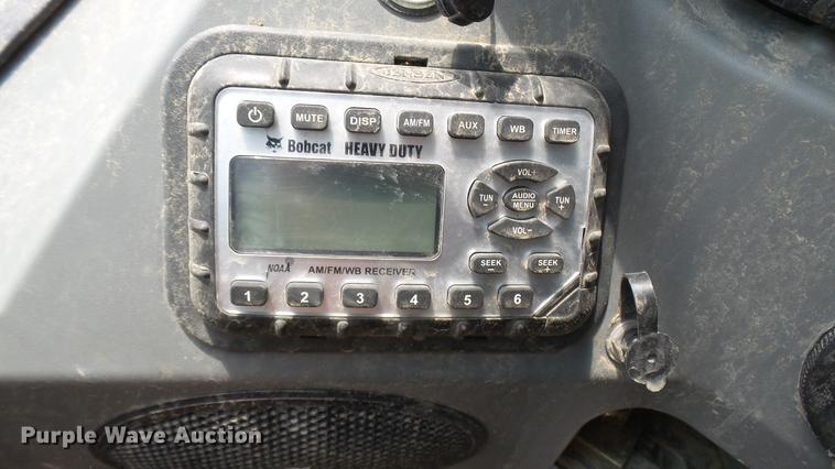 image for item DX9442 2017 Bobcat T650 skid steer