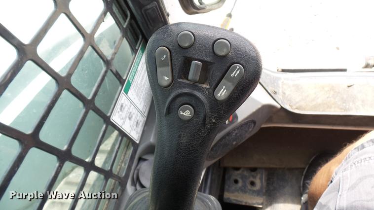 image for item DX9442 2017 Bobcat T650 skid steer