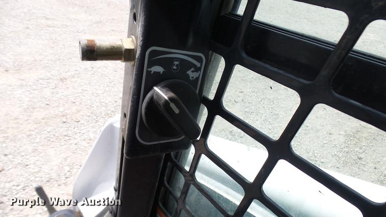 image for item DX9442 2017 Bobcat T650 skid steer