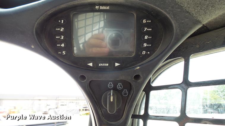 image for item DX9442 2017 Bobcat T650 skid steer