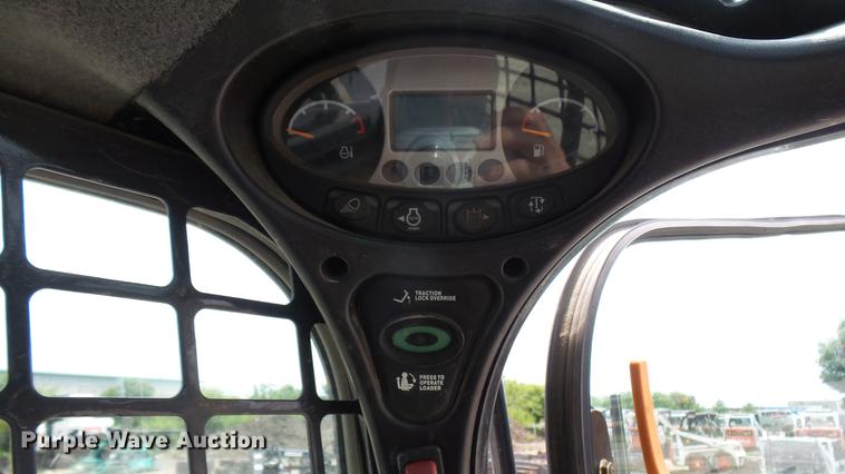 image for item DX9442 2017 Bobcat T650 skid steer