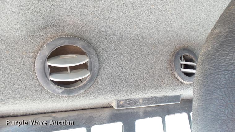 image for item DX9442 2017 Bobcat T650 skid steer