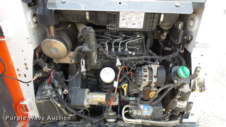 image for item DX9442 2017 Bobcat T650 skid steer