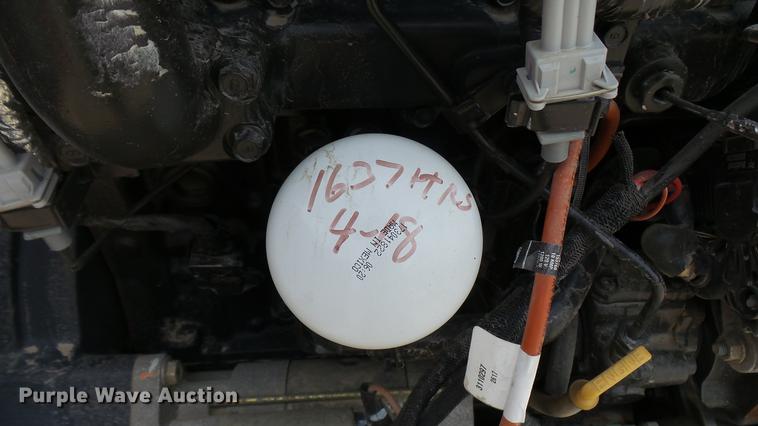 image for item DX9442 2017 Bobcat T650 skid steer