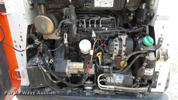 image for item DX9442 2017 Bobcat T650 skid steer