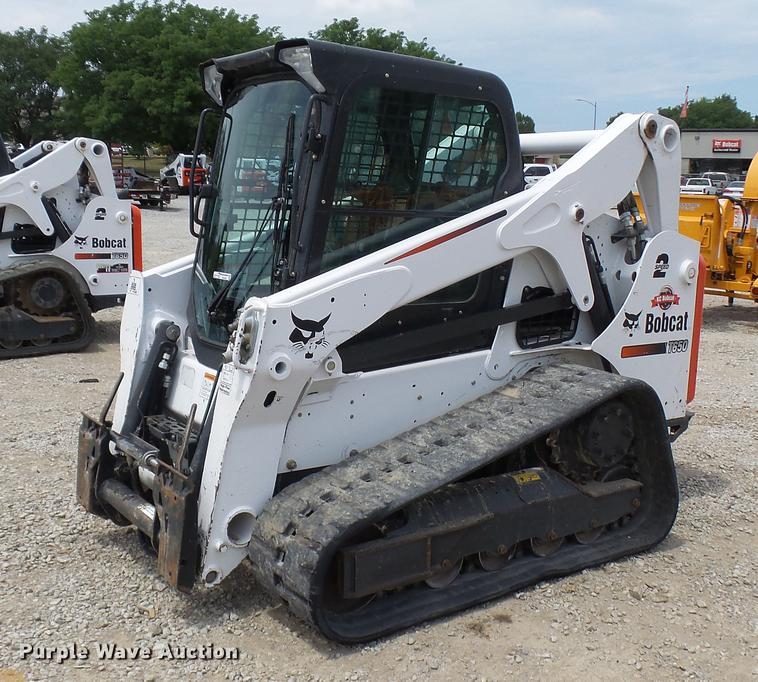 image for item DX9443 2016 Bobcat T650 skid steer
