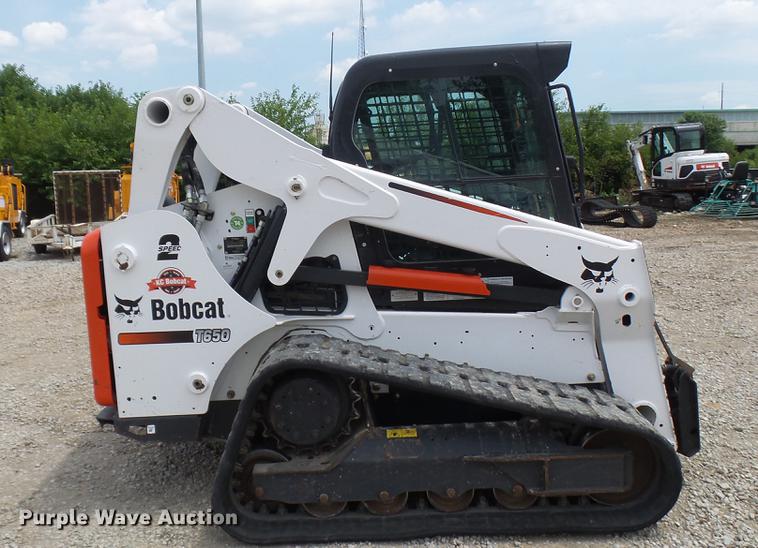 image for item DX9443 2016 Bobcat T650 skid steer