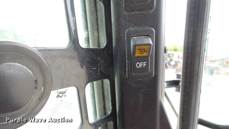 image for item DX9443 2016 Bobcat T650 skid steer