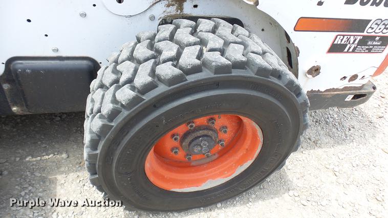image for item DX9444 2014 Bobcat S650 skid steer