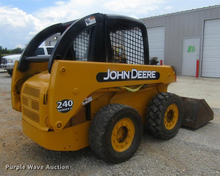 image for item EB9608 1999 John Deere 240 skid steer