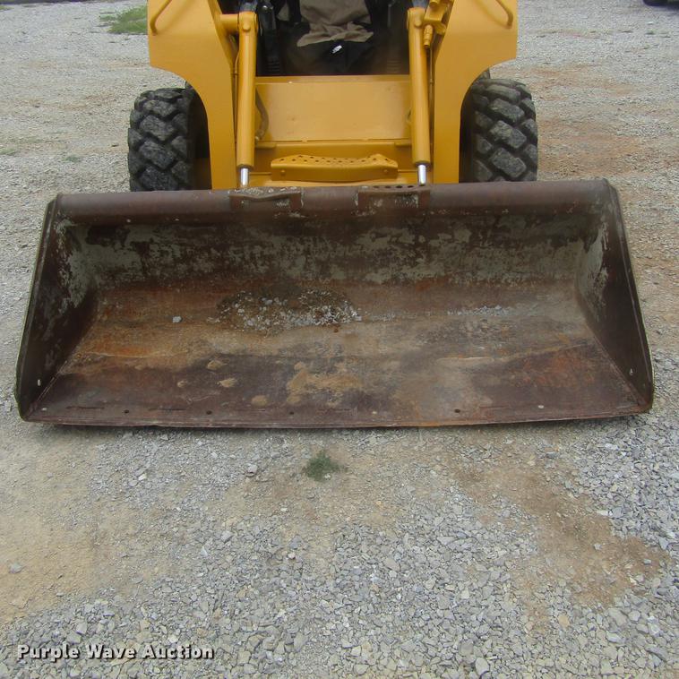 image for item EB9608 1999 John Deere 240 skid steer
