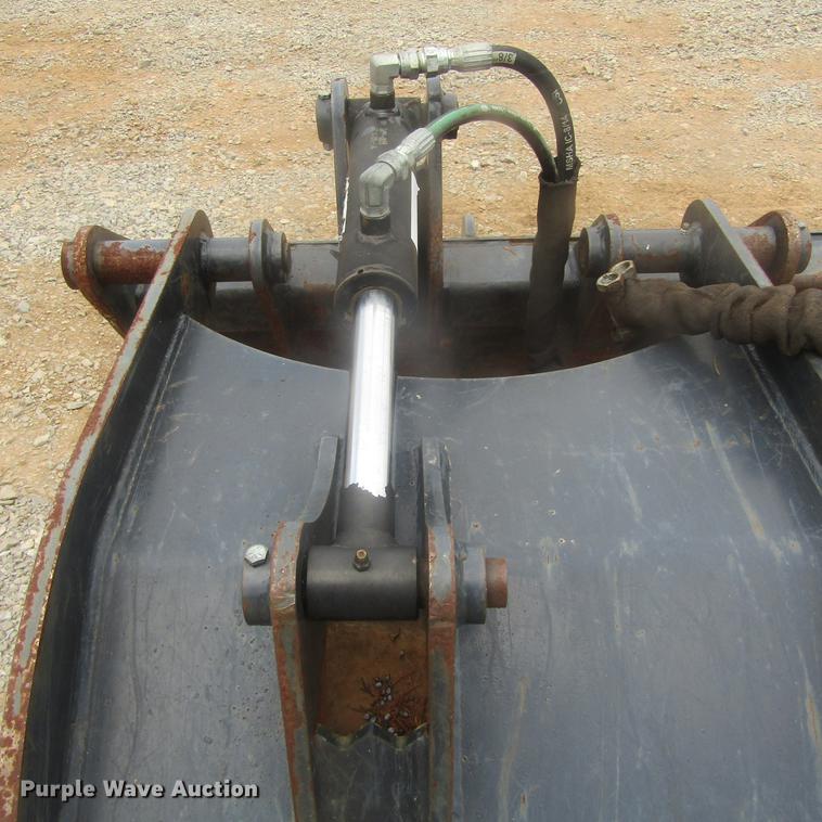 image for item EB9610 Skid steer grapple bucket