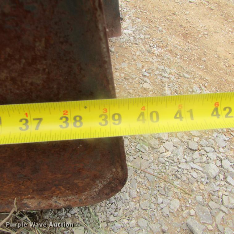 image for item EB9610 Skid steer grapple bucket