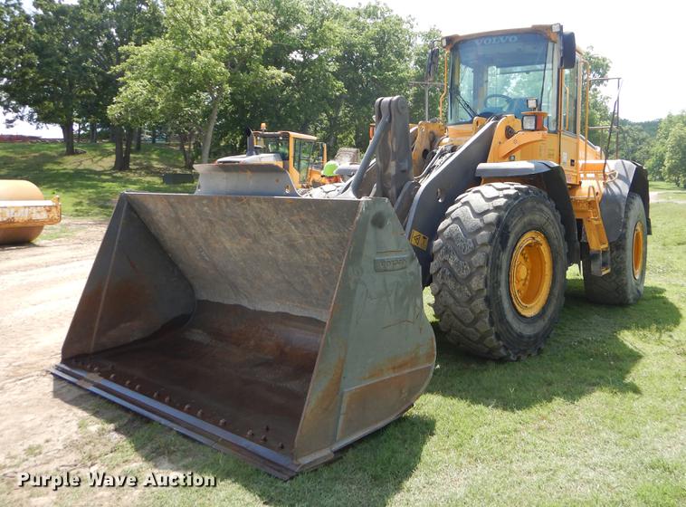 image for item EC9452 2005 Volvo L120E wheel loader