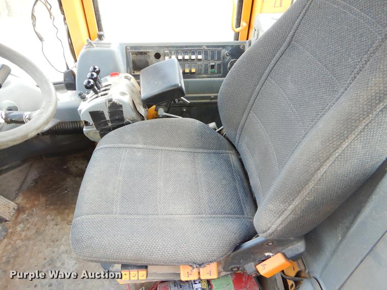 image for item EC9452 2005 Volvo L120E wheel loader