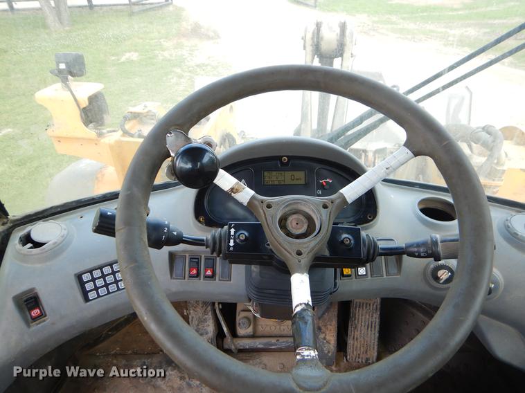 image for item EC9452 2005 Volvo L120E wheel loader