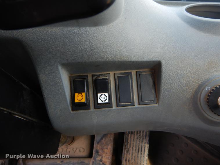 image for item EC9452 2005 Volvo L120E wheel loader