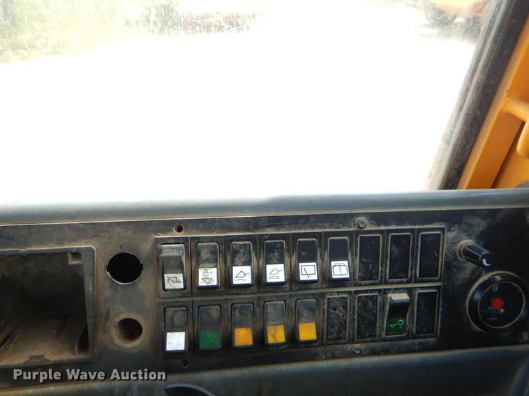 image for item EC9452 2005 Volvo L120E wheel loader