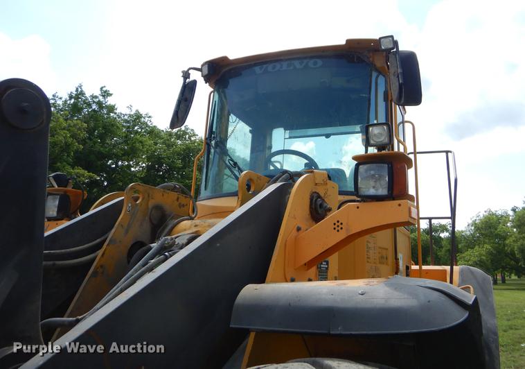 image for item EC9452 2005 Volvo L120E wheel loader