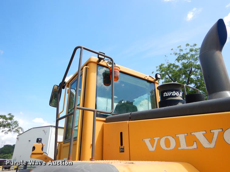 image for item EC9452 2005 Volvo L120E wheel loader