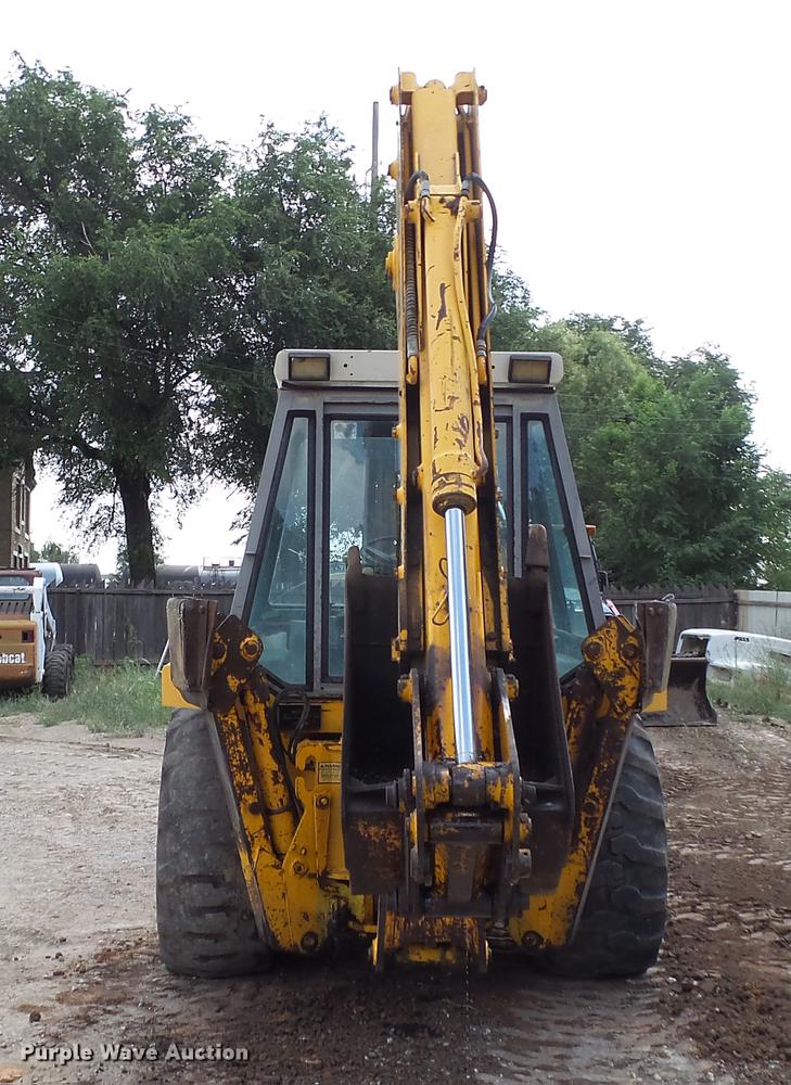 image for item EF9223 JCB 1400B backhoe
