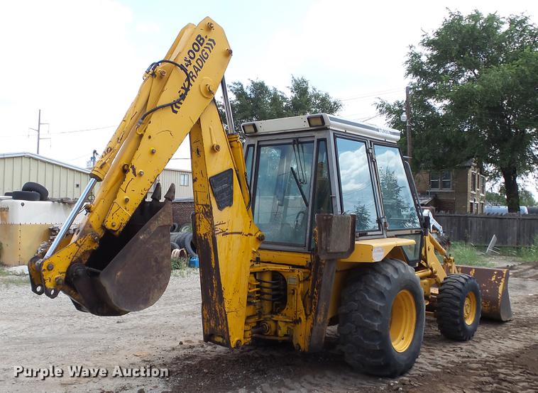 image for item EF9223 JCB 1400B backhoe