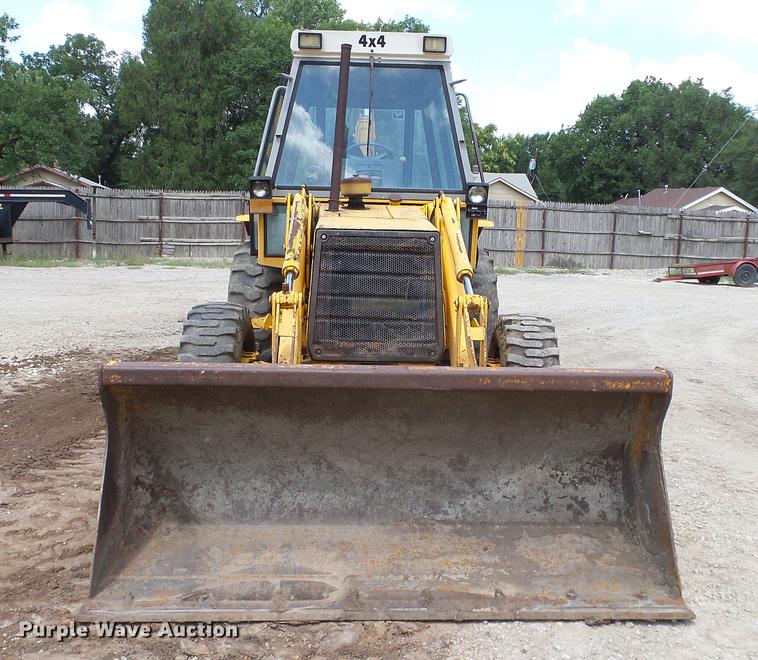 image for item EF9223 JCB 1400B backhoe