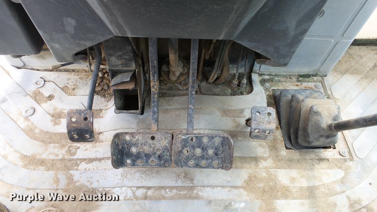 image for item EF9223 JCB 1400B backhoe