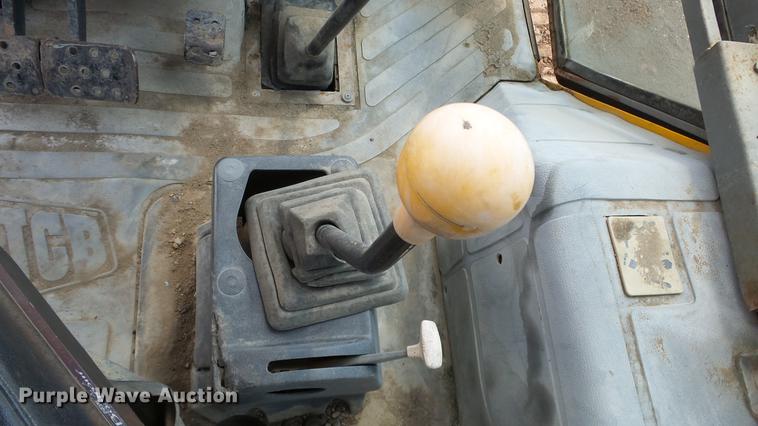 image for item EF9223 JCB 1400B backhoe