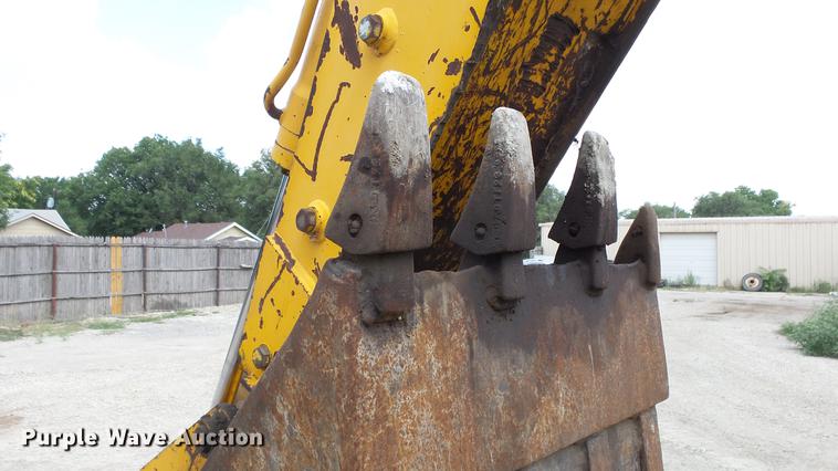 image for item EF9223 JCB 1400B backhoe