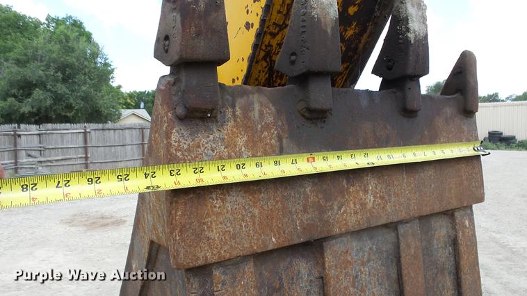 image for item EF9223 JCB 1400B backhoe