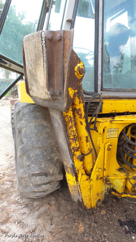 image for item EF9223 JCB 1400B backhoe