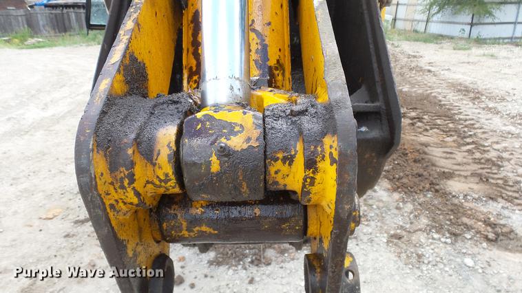 image for item EF9223 JCB 1400B backhoe