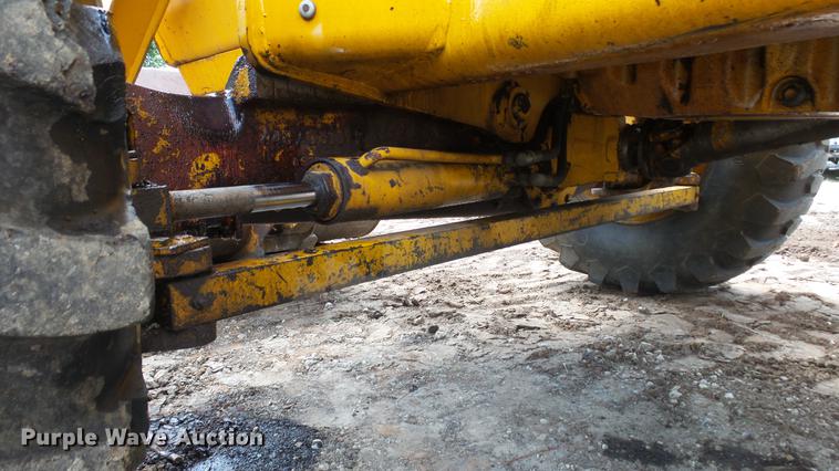 image for item EF9223 JCB 1400B backhoe